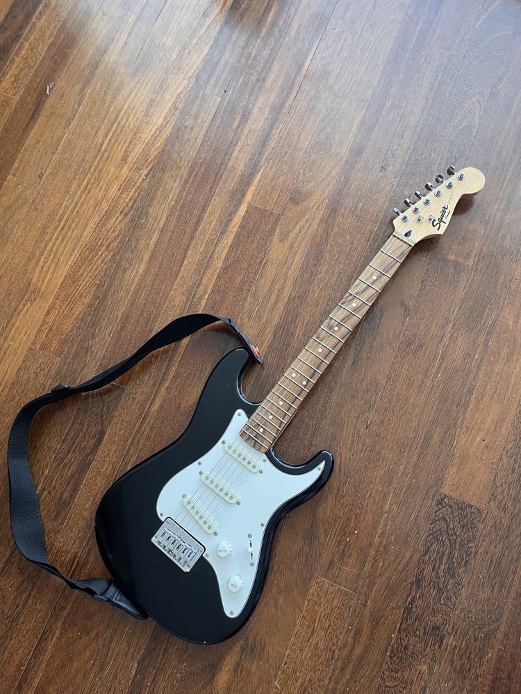 Squier Mini Stratocaster 3/4 Size, Black - usada