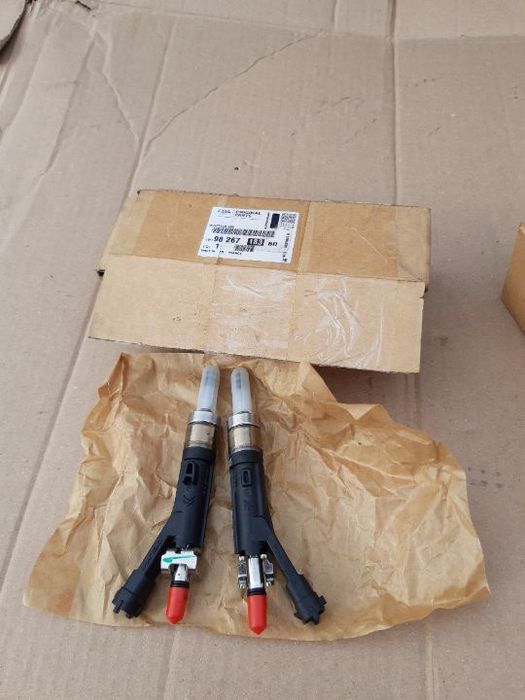 Wtrysk Wtryskiwacz Citroën Opel Peugeot 9826718380 1.2 PureTech THP C3 C4 308 3008 Berlingo DS3 DS4