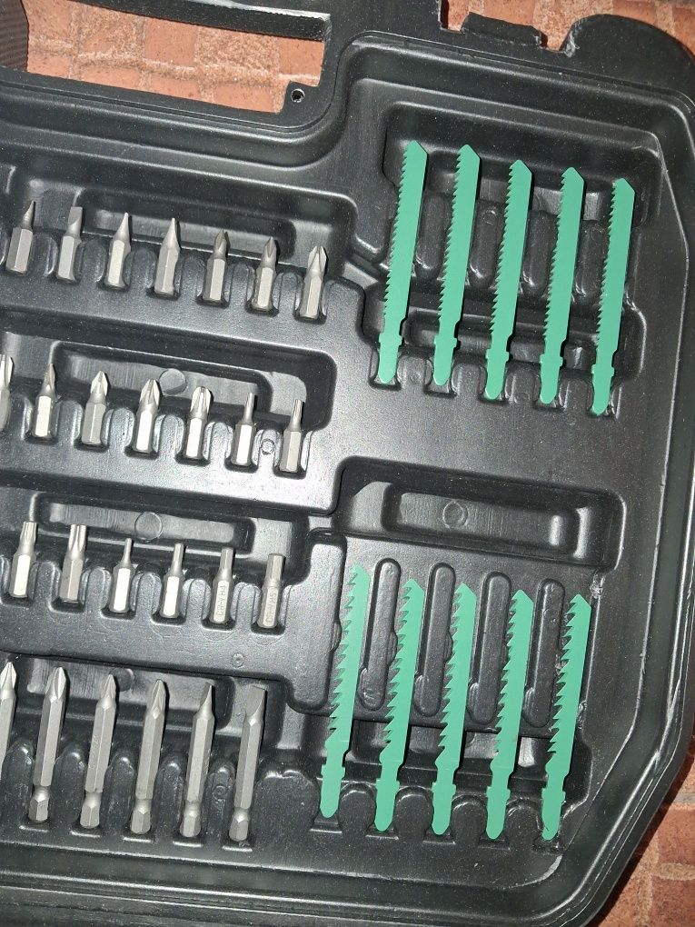 Wkrętarka wyżynarka 10.8v Weltbild