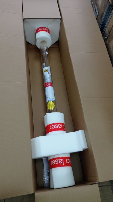 В наявності Reci , W4, W6 - Co2 лампи для лазерних ЧПУ