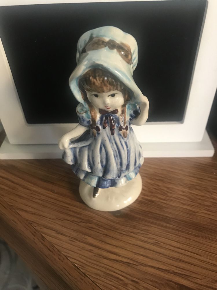 Przedwojenna figurka porcelanowa