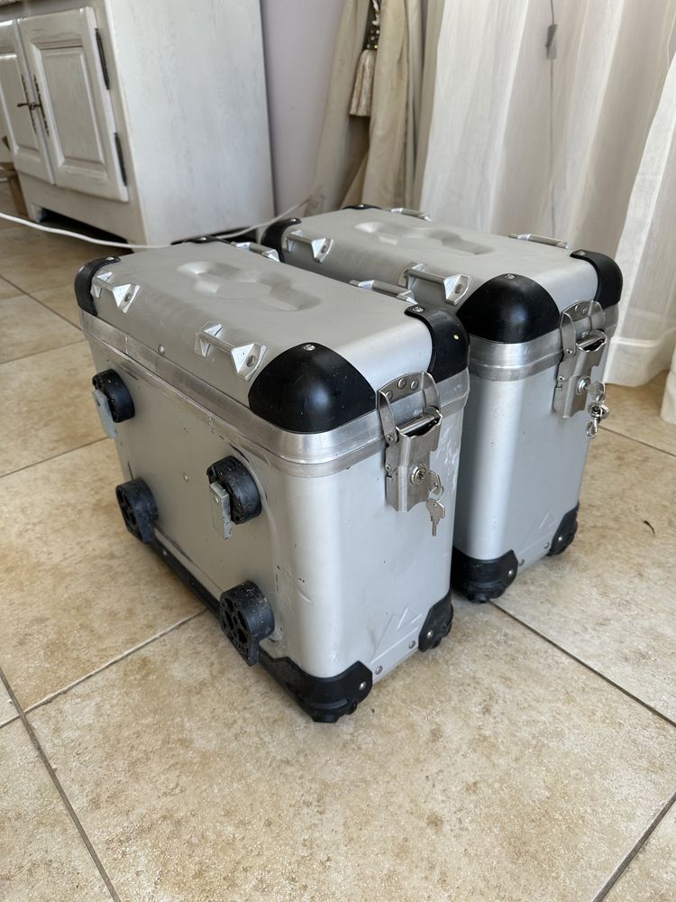 Komplet kufrów aluminiowych do motocykla