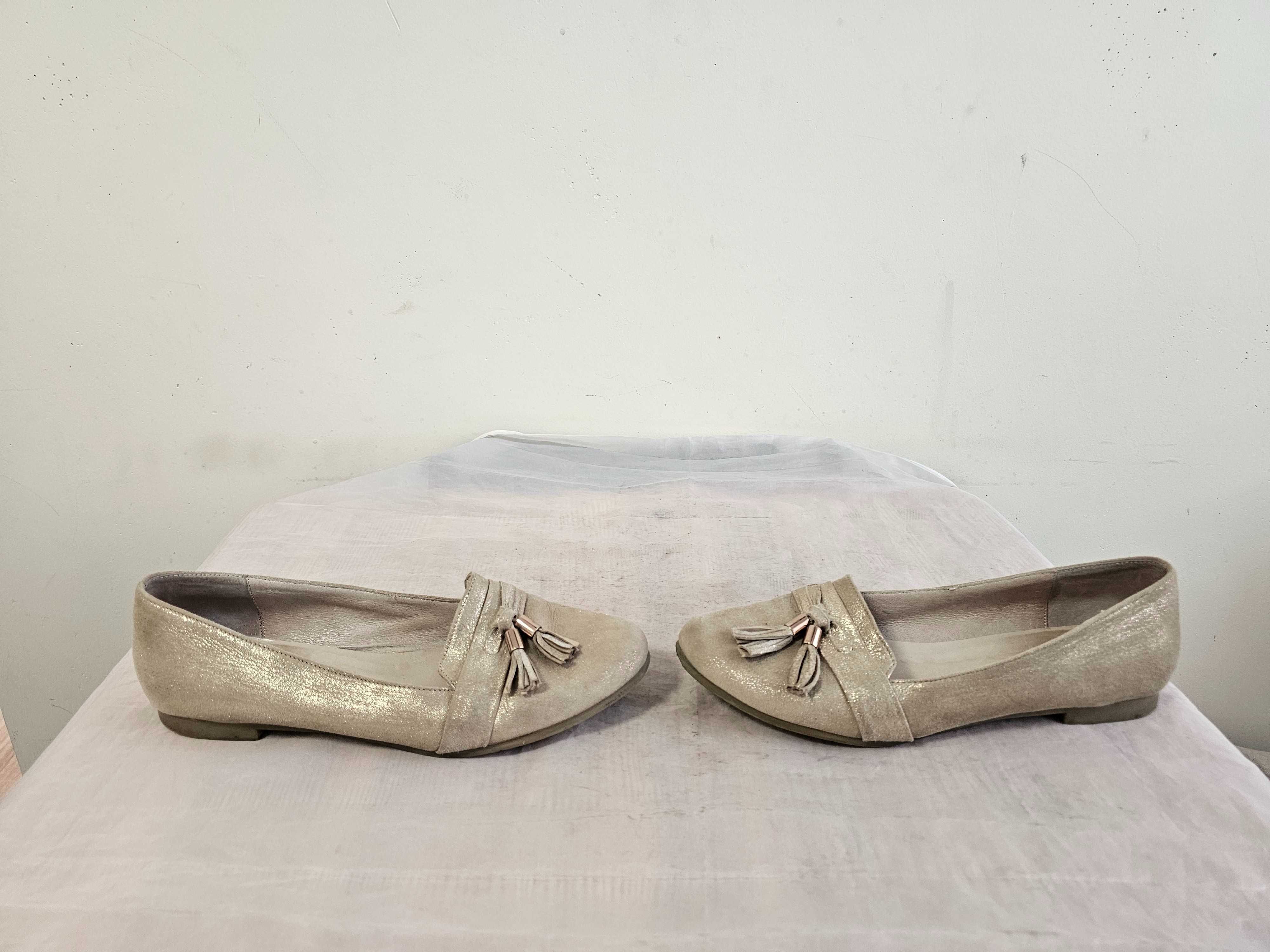 Buty baleriny skórzane Ryłko rozmiar 37,5 wkładka 24,5 cm