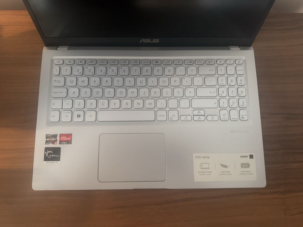 Asus X515 Ryzen 5 - 24G Ram