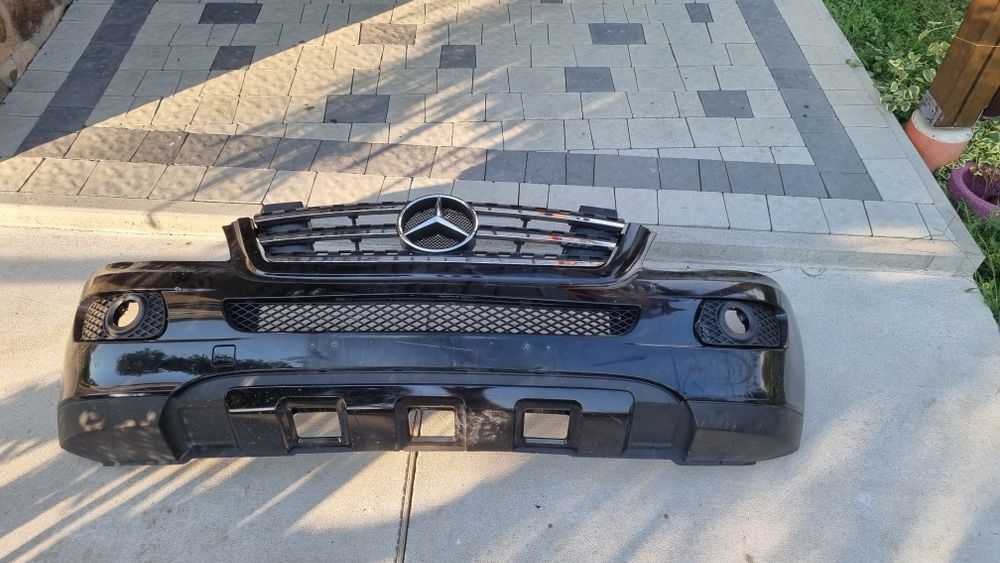 Передній бампер Mercedes ML w164 дорест