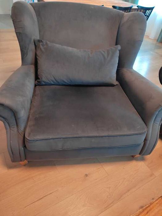 Sofa 2,7x1,1m + fotel 1,2x1