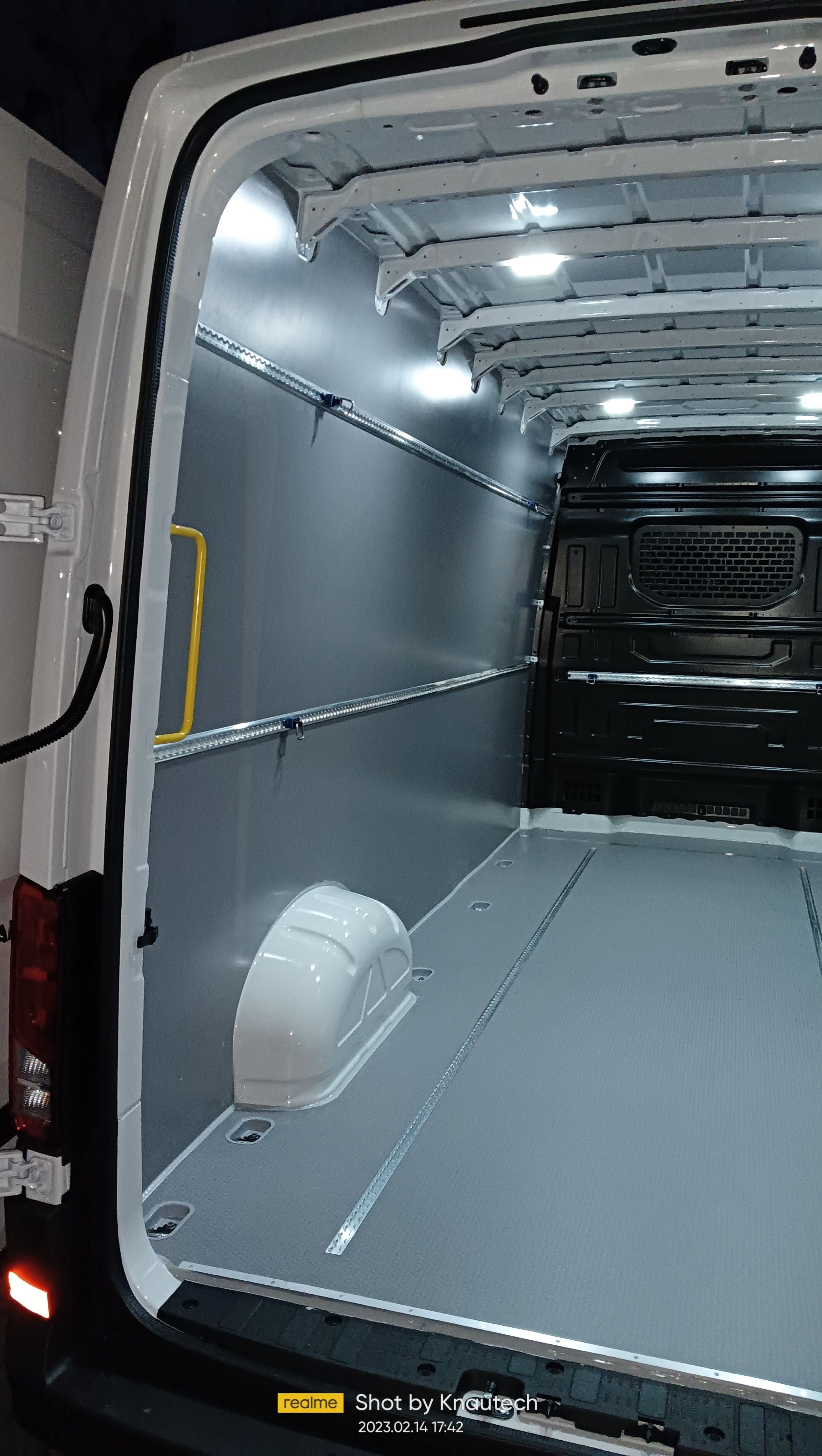 Zabudowa bus furgon blaszak sklejka SPRINTER DUCATO IVECO CRAFTER OPEL