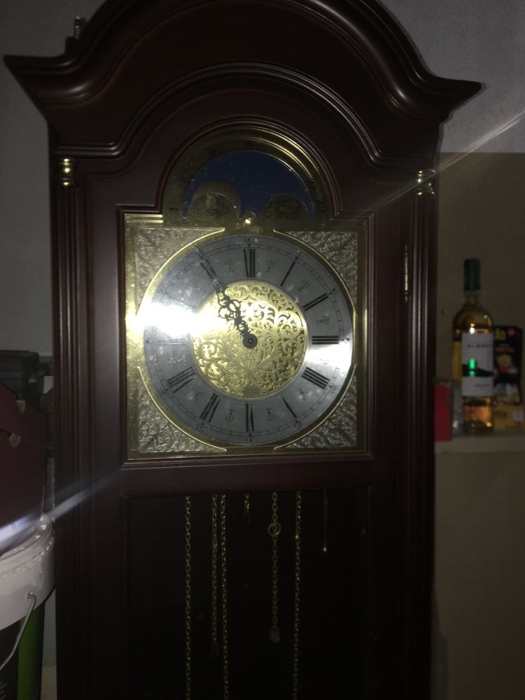 Relógio Mecânico, Pêndulo Vertical,(Madeira Maciça).