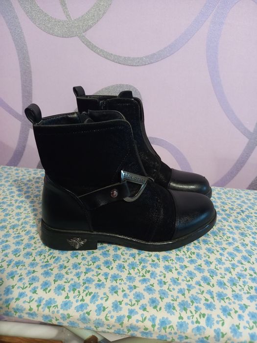 Ботінки 35р-р 22-22.5 устілка