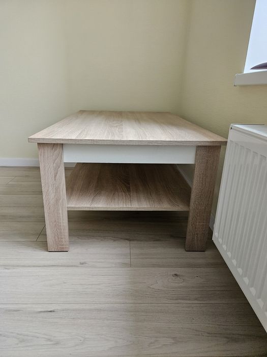 Журнальний столик