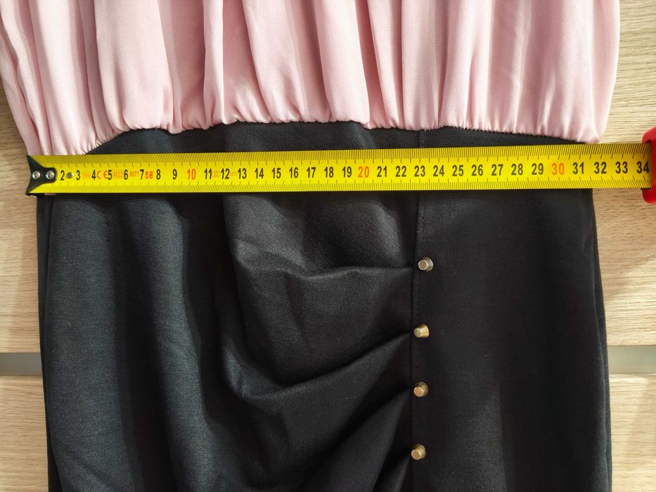 Sukienka mini pudrowy róż z czarnym, rozmiar s/m