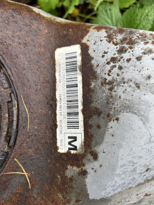 Ford mustang V metalowy zbiornik paliwa 04-14r AR33 9K007