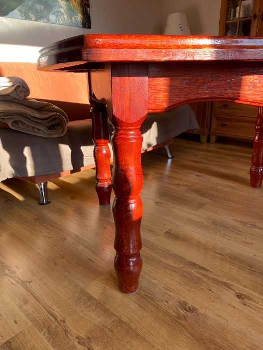 Stół rozkładany drewniany.