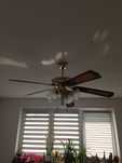 Lampa z wentylatorem