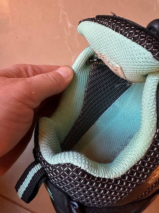 Кросівки  термо 37