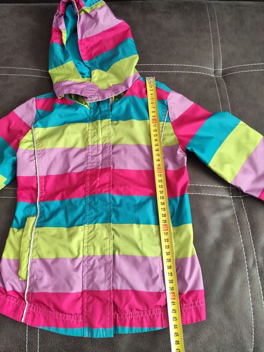 Куртка   вітровка ,   для  дівчинки