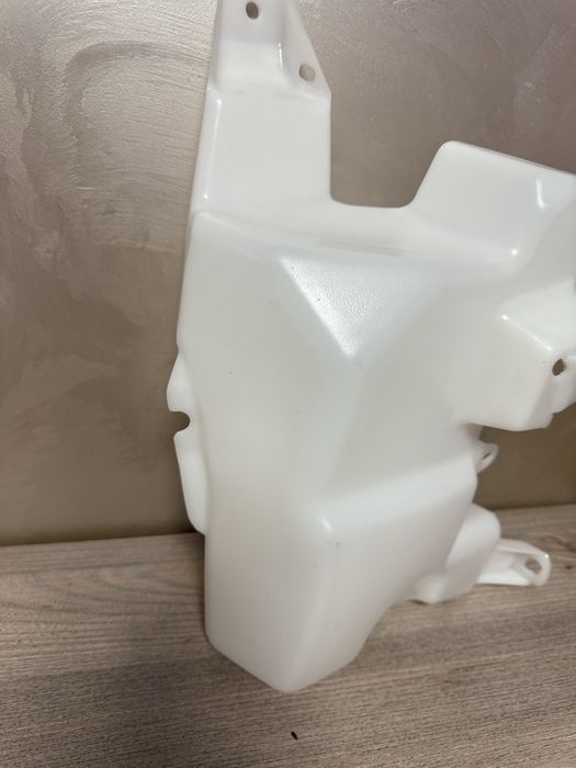 Бачок омивача Nissan Rogue Sport J11