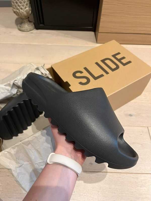 Adidas YeezySlide_Black Nowe damskie Klapki 37