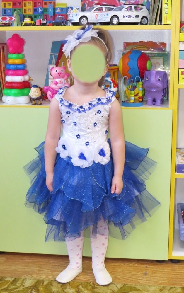Платье снежинки, зимы, снежной королевы на 4-5 лет