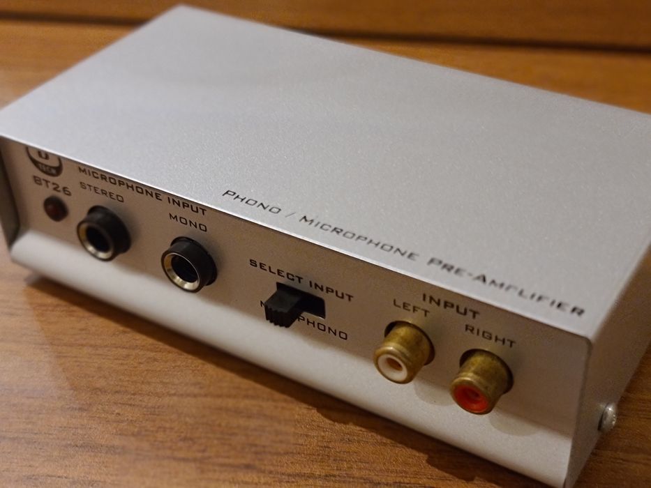 Pré amplificador de phono / microfone novo