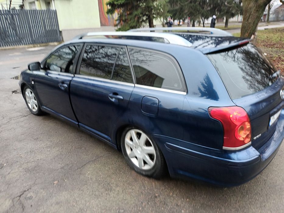 Avensis T25 2003 2.0 benz