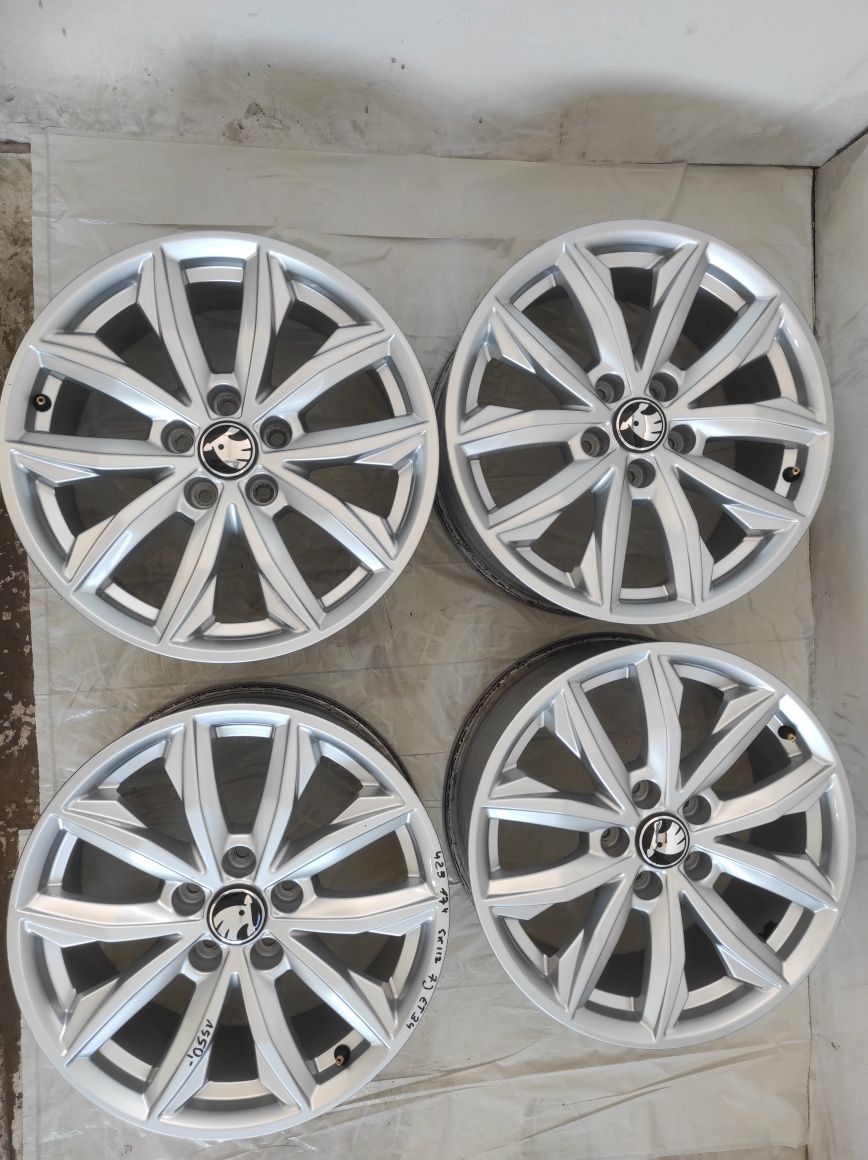 429 Felgi aluminiowe SKODA R 17 5x112 Bardzo Ładne