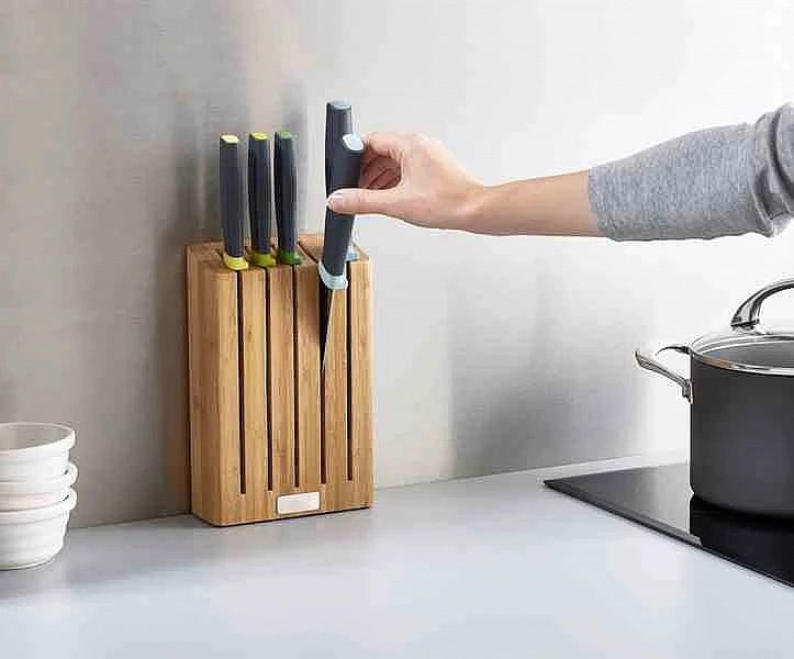 Zestaw blok Bamboo z 5 nożami Elevate, multi / Joseph Joseph