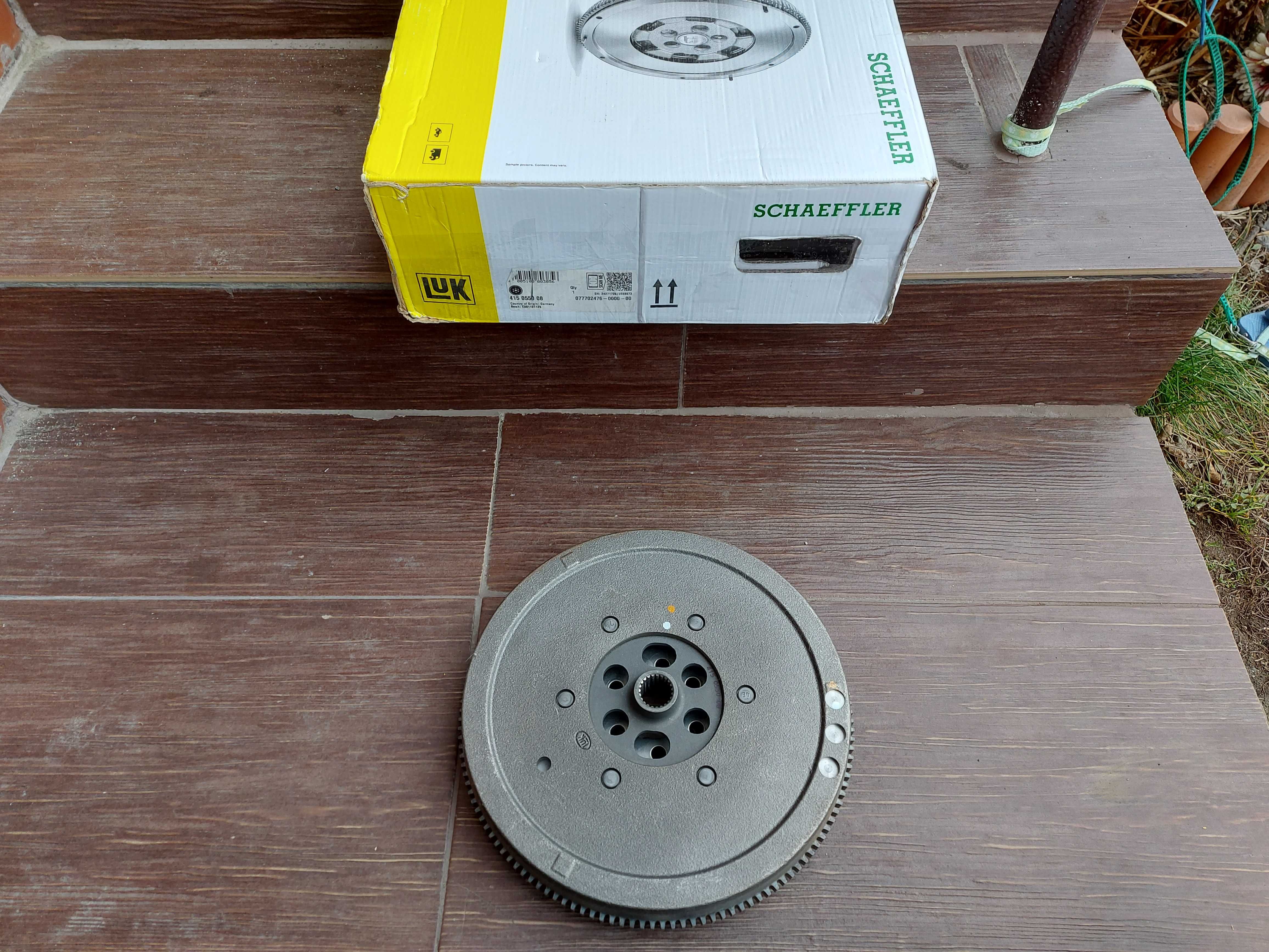 Koło dwumasowe zamachowe CVT Nowe LUK Audi A4 B6 B7 A6 C5 1.8T 2.0