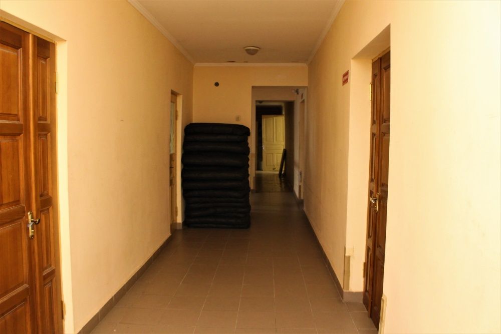 Автосервіс 1765 м2+32сотки територія