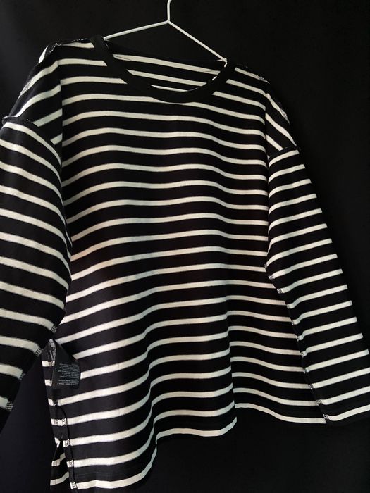 Стильний котоновий лонгслів у смужку від Uniqlo