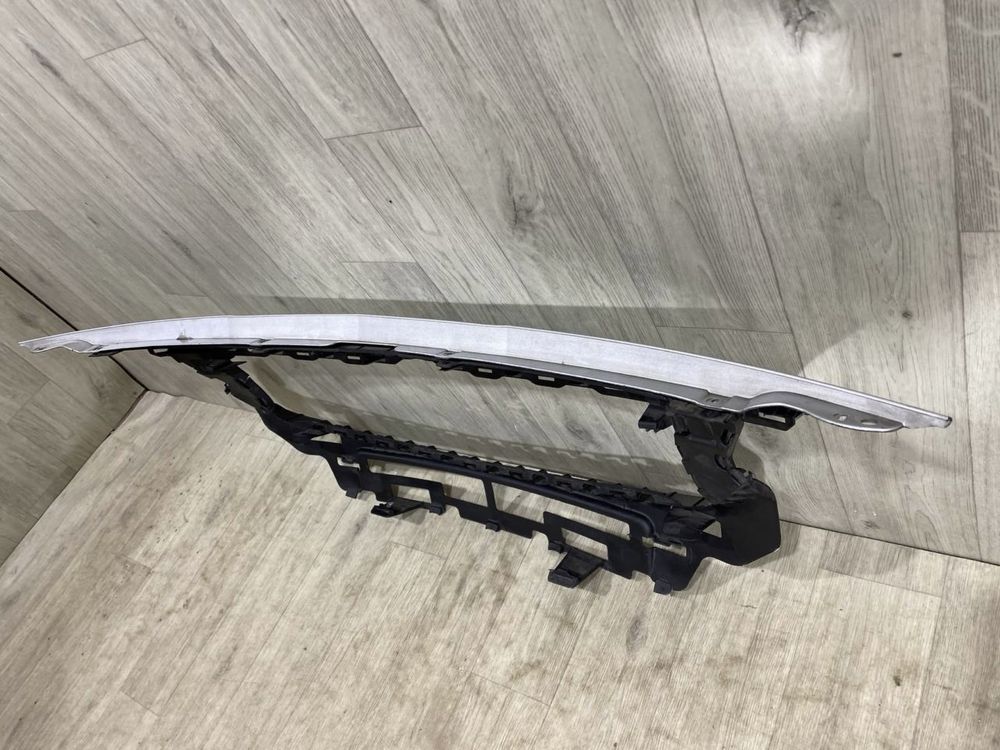Кронштейн Бампер передний Гриль Opel Astra K (2015-2019г.) 13448088