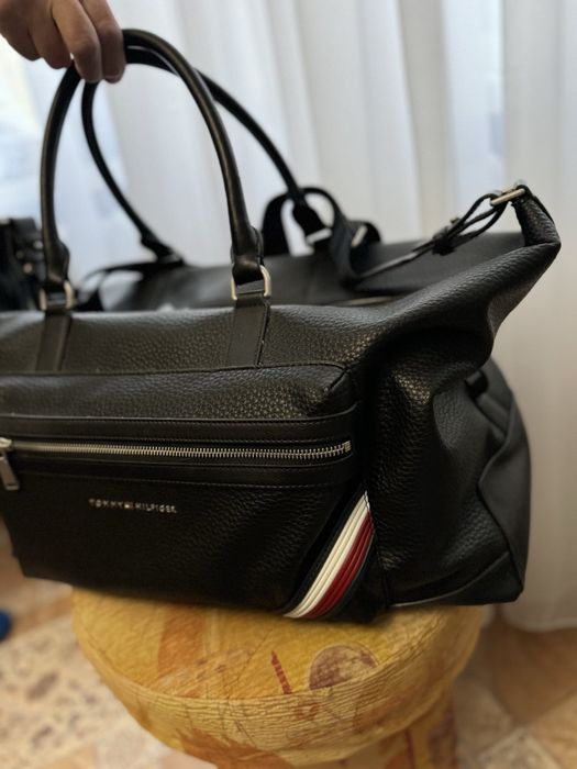 Сумка дорожная  TOMMY HILFIGER нов