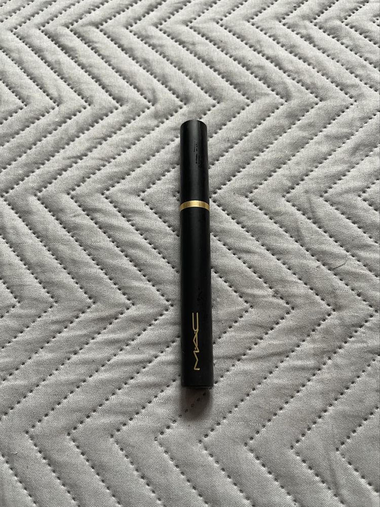 MAC matowa pomadka do ust 892 Over The Taupe Slim Stick