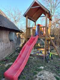 Дерев'яний дитячий майданчик, дитячий будинок, качелі