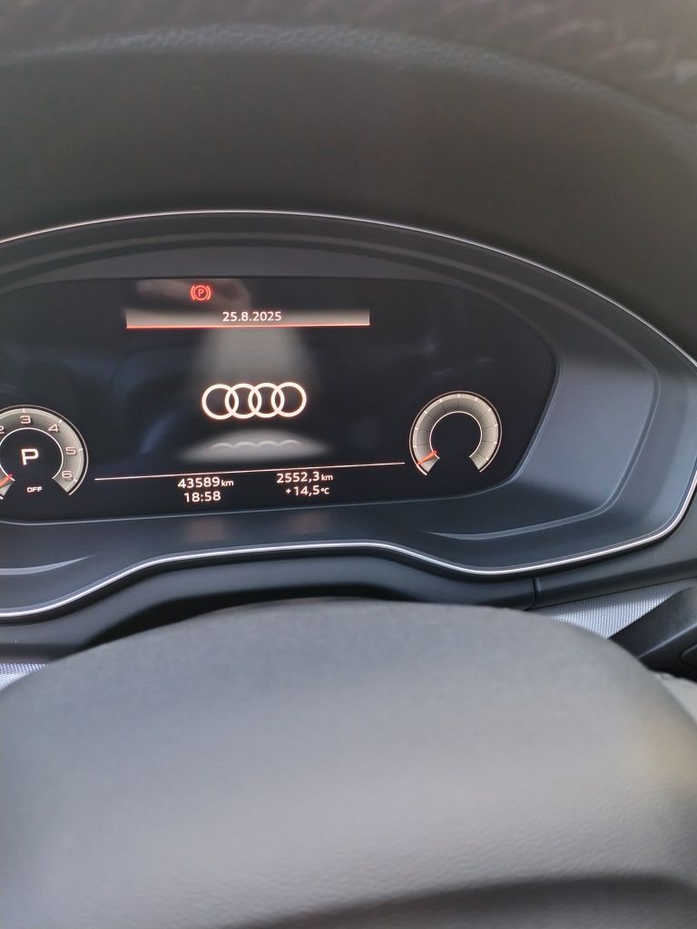 Audi Q5 40 TDI quattro S-Line 204KM, przebieg 43589km,