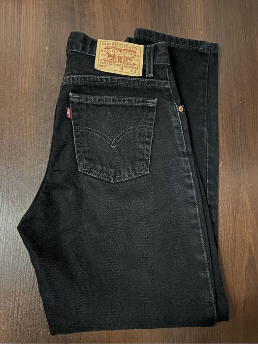 Джинси Levi’s чорні жіночі оригінальні прямі мом