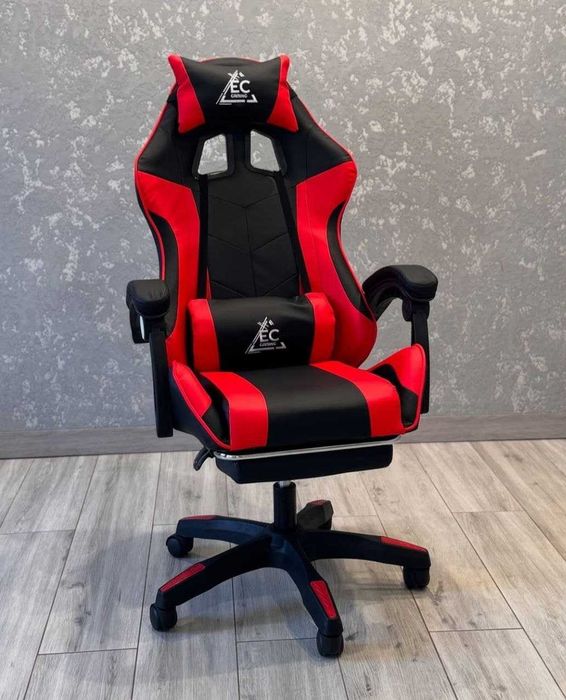 Ігрове крісло EC GAMING з підставкою для ніг геймерське крісло