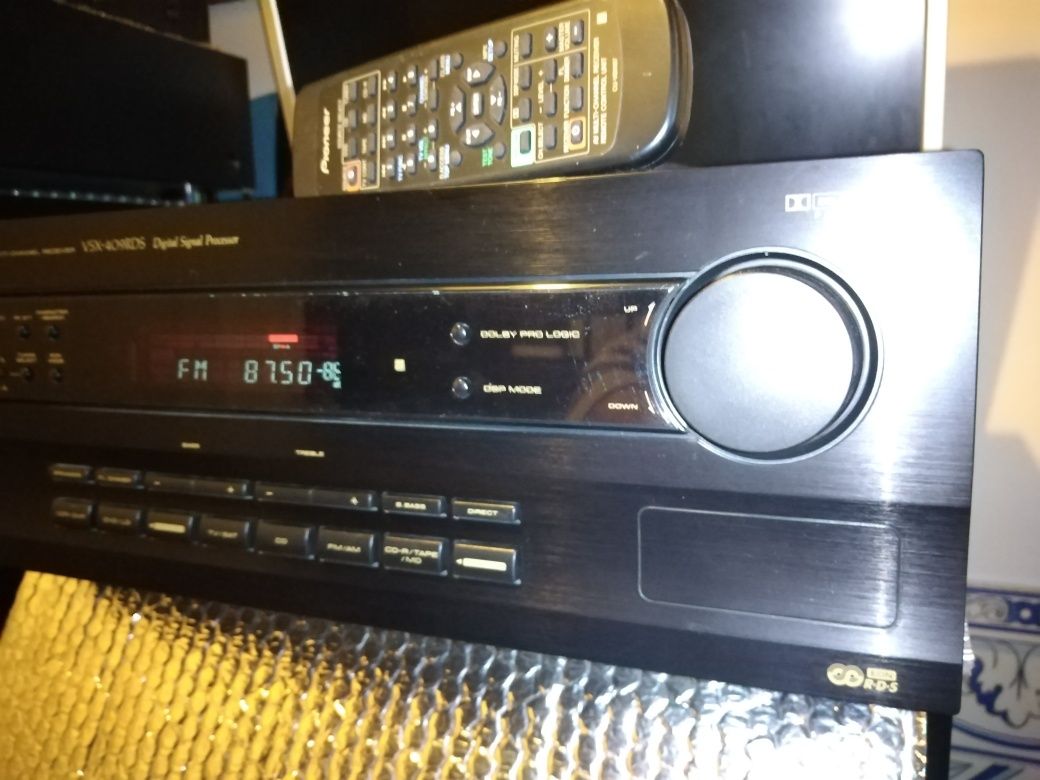 Amplificador Pioneer com rádio e comando