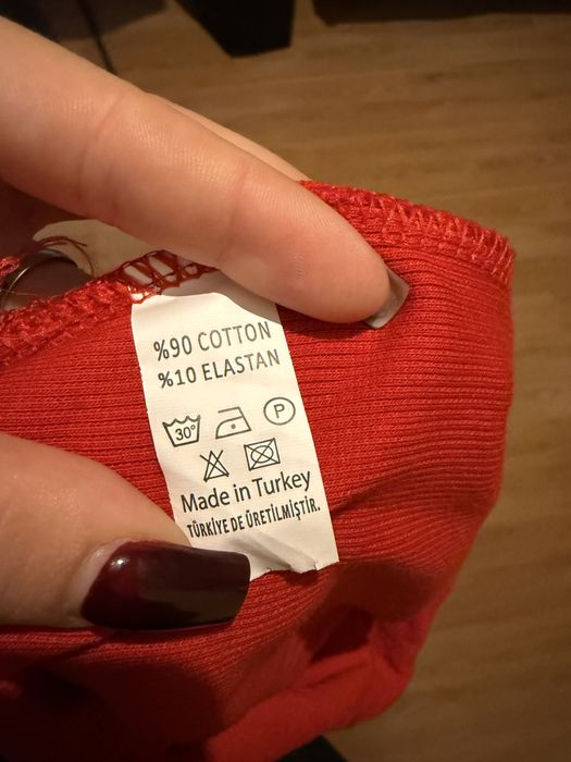 Сукня міді червона