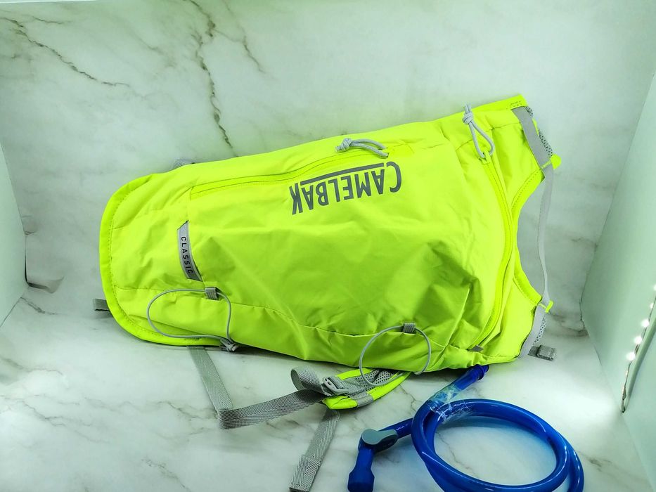 Wygodny plecak rowerowy Classic Light 4L z bukłakiem żółty Camelbak *6