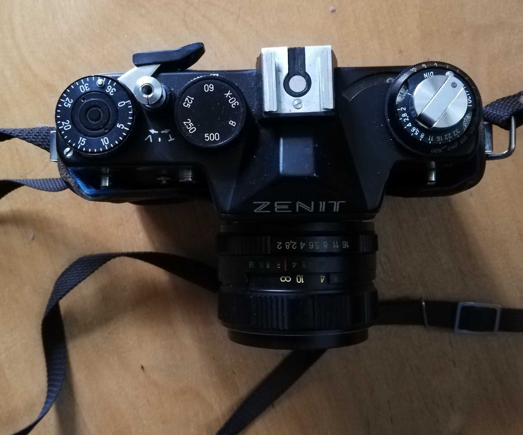 Aparat Zenit 11 obiektyw Helios 44M- 4