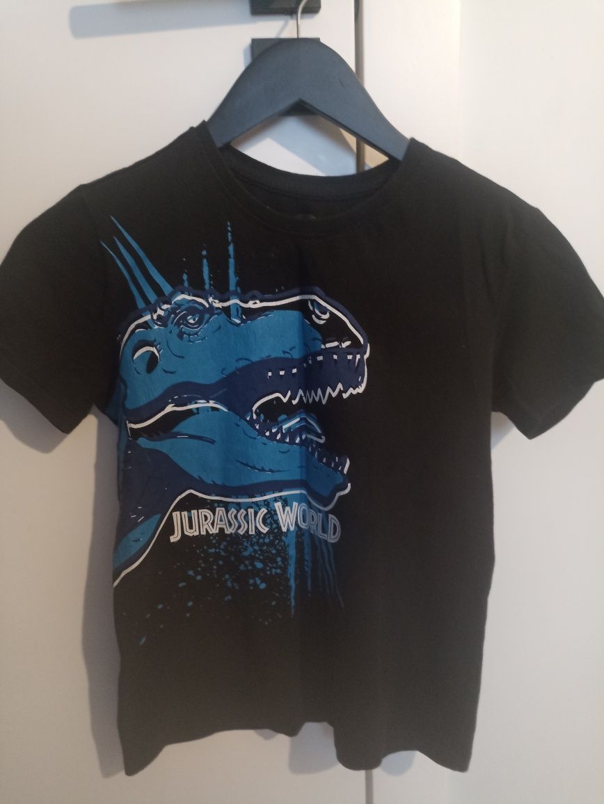 Sprzedam t-shirt chłopięcy z krótkim rękawem