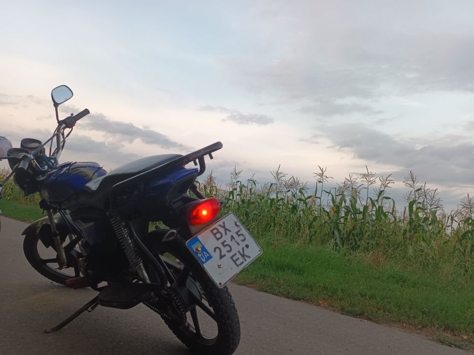 Продам мотоцикл Spark125c-2xwq +торг