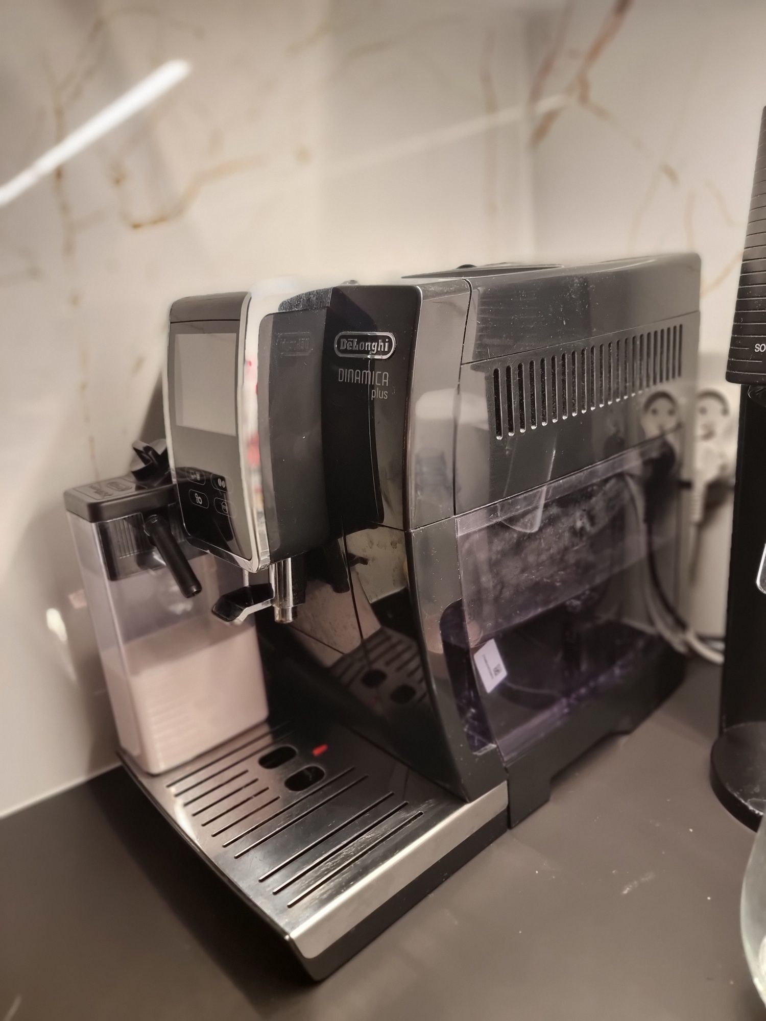 Ekspress DeLonghi Dinamica Plus ECAM370.70.B
