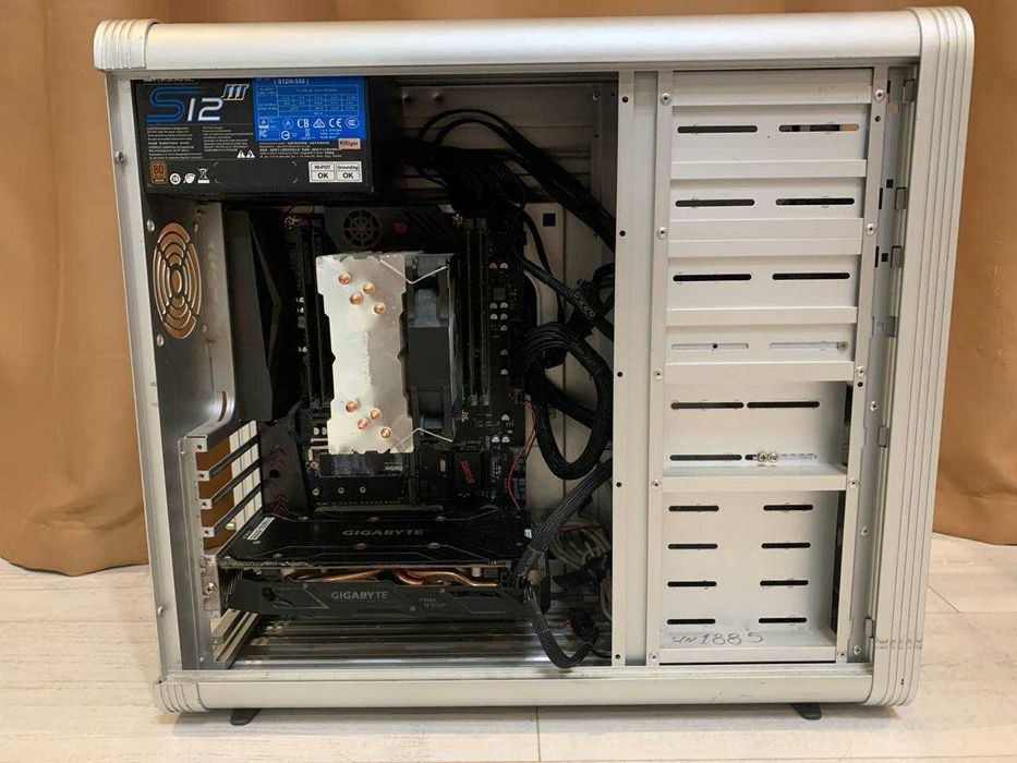 Сервер на процесcорі Intel Xeon E5-2698B