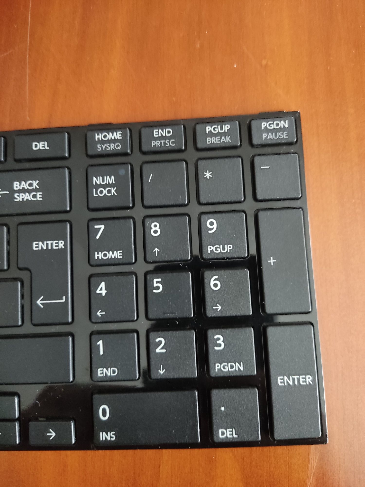 Teclado portátil Toshiba C855D usado em bom estado