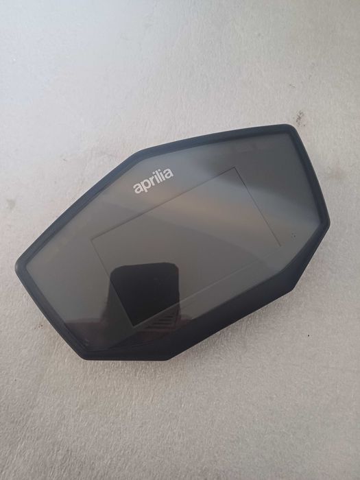 Licznik Aprilia RSV4 Tuono zegar