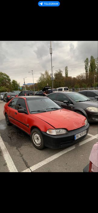 Honda Civic 5 на полном ходу каждый день.