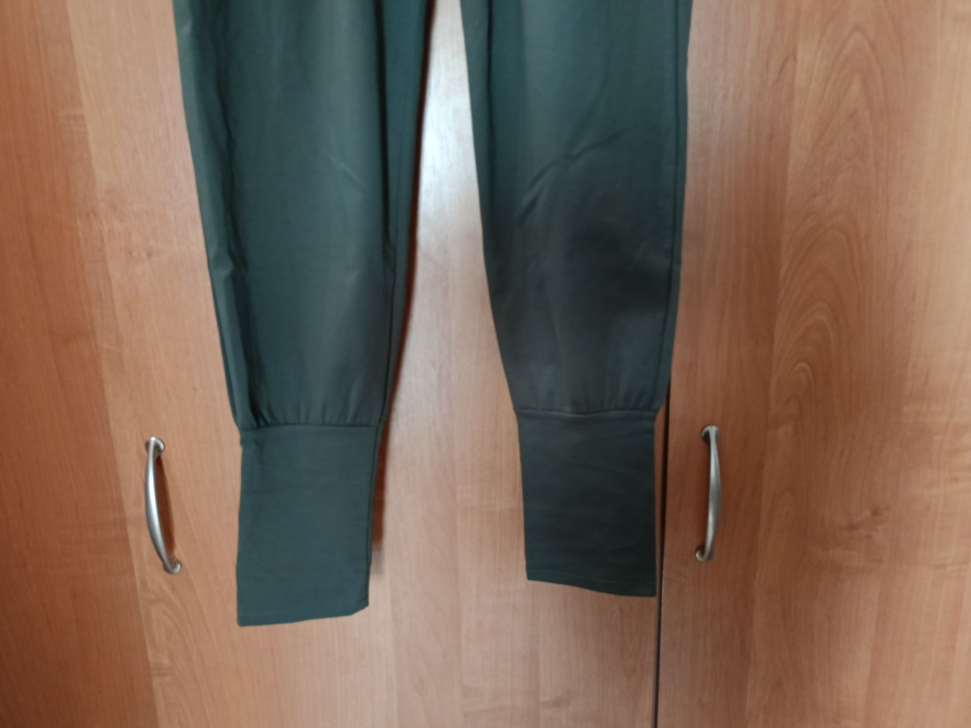 Spodnie New Collection