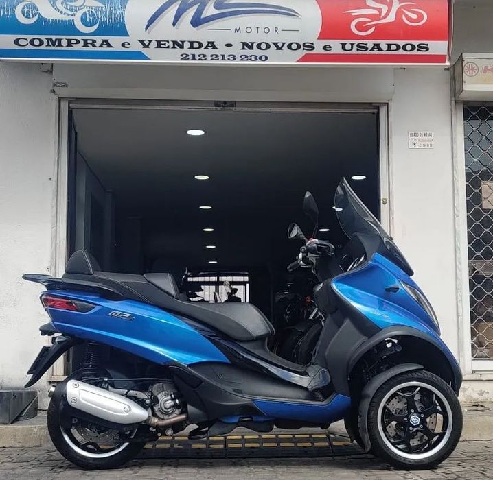 Piaggio MP3  300 (Carta A2)